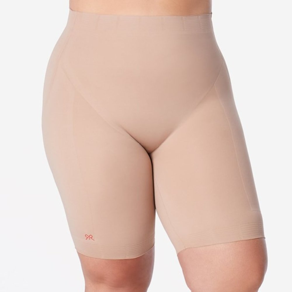 On Waist Shaping Short Fawn